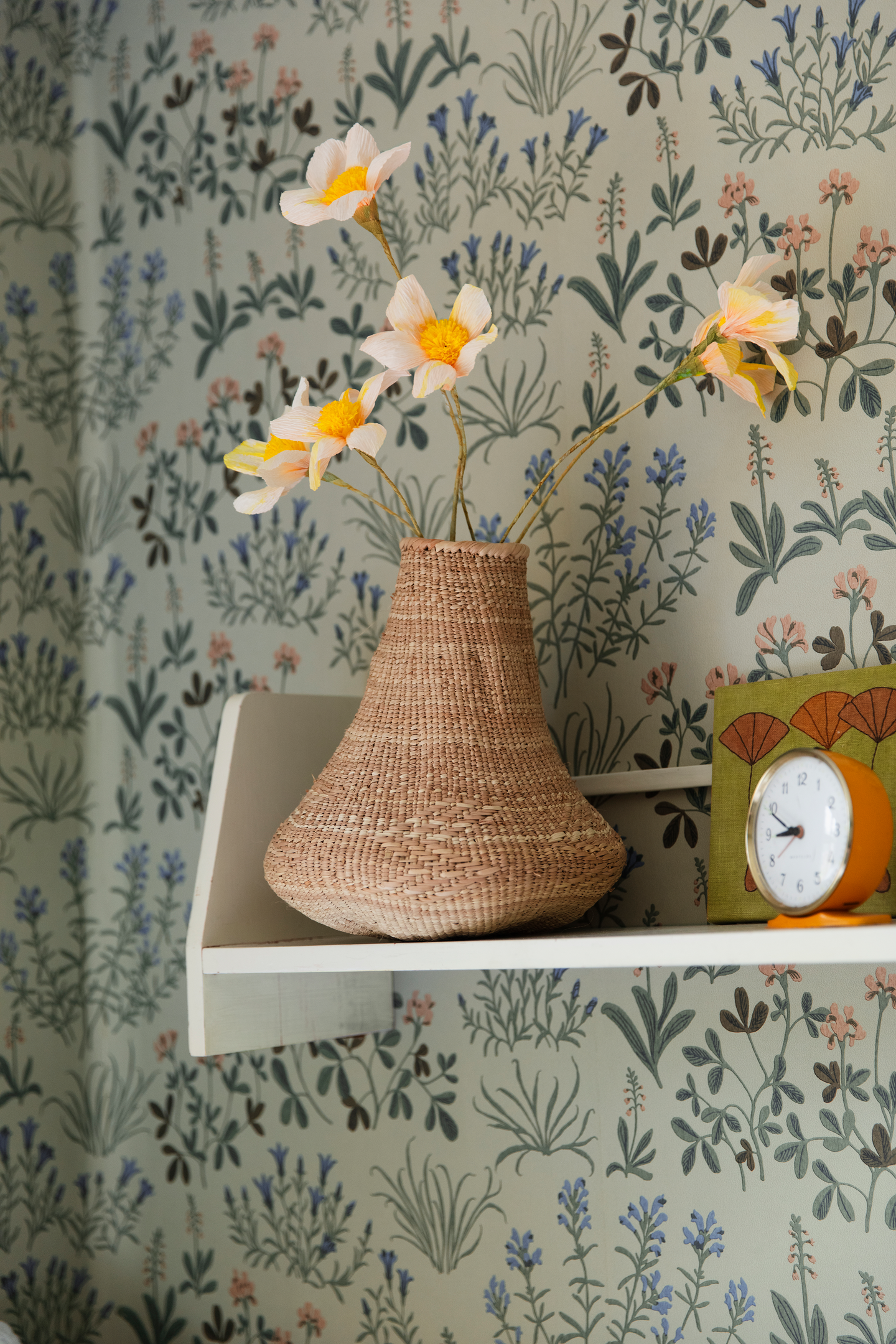 Kuitutapetti Boråstapeter Nordic Folk 5801 Noras Äng 10,05m