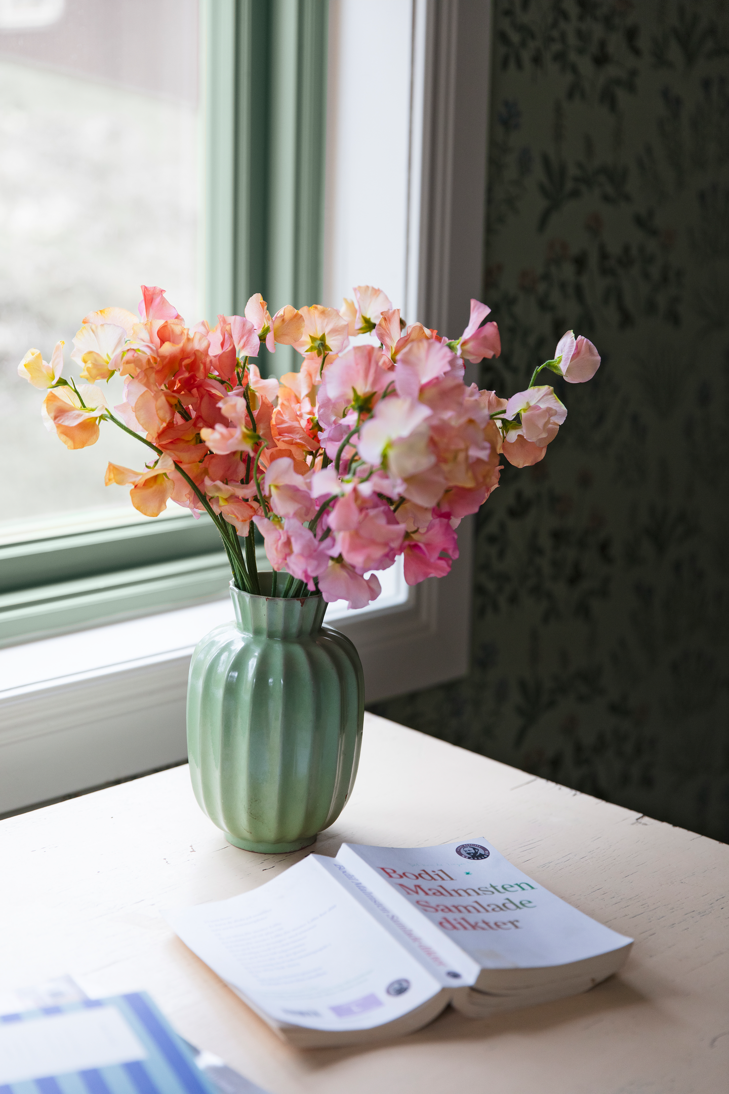 Kuitutapetti Boråstapeter Nordic Folk 5801 Noras Äng 10,05m