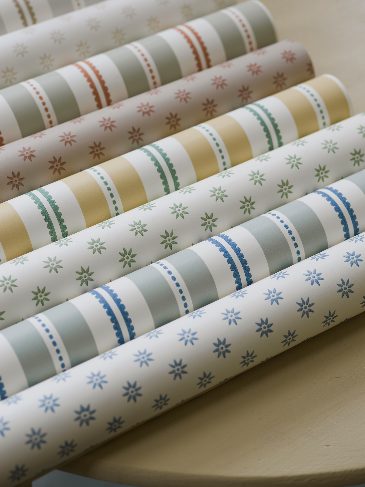 Kuitutapetti Boråstapeter Nordic Folk 5802 Noras Äng 10,05m