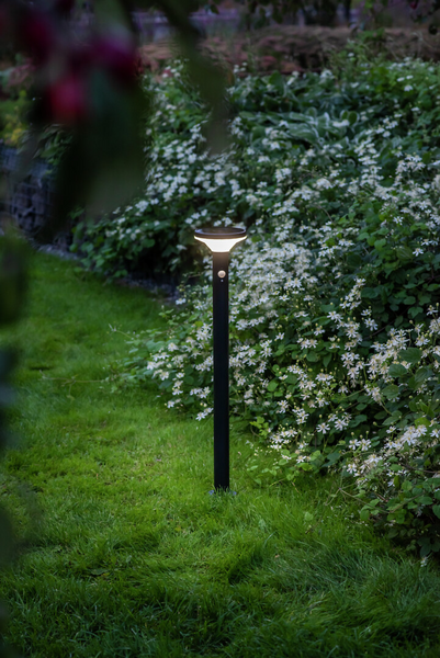 Pollarivalaisin Airam Arlo Solar musta