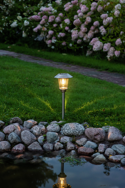 Led-pollarivalaisin Airam Dart Solar 57cm