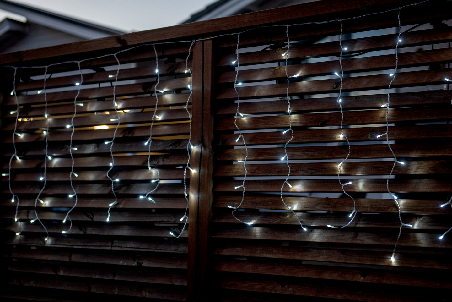 Jääpuikkoverho Airam Kall 128 led