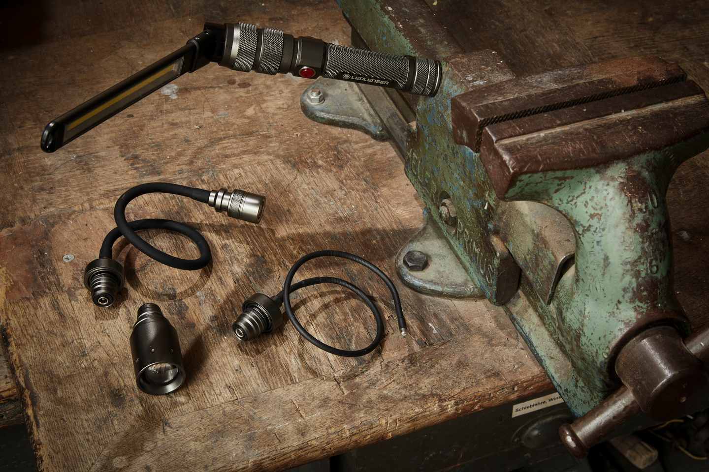 Otsalamppu Ledlenser MH11 harmaa 1000lm ladattava