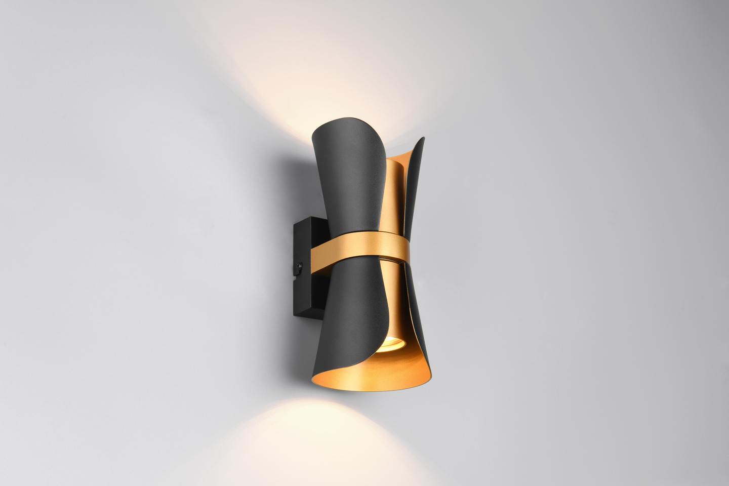 Seinävalaisin TRIO Coat GU10 2-osainen mattamusta