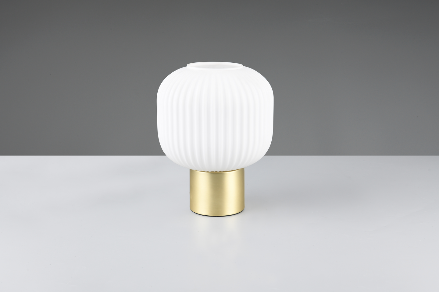 Pöytävalaisin TRIO Diva E27 mattamessinki/valkoinen