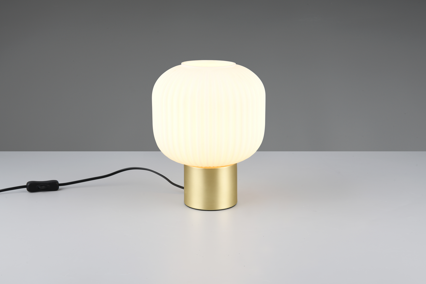 Pöytävalaisin TRIO Diva E27 mattamessinki/valkoinen