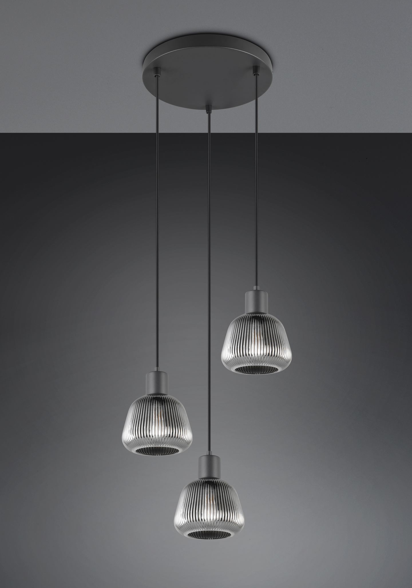 Riippuvalaisin TRIO Tarifa E27 3-osainen mattamusta