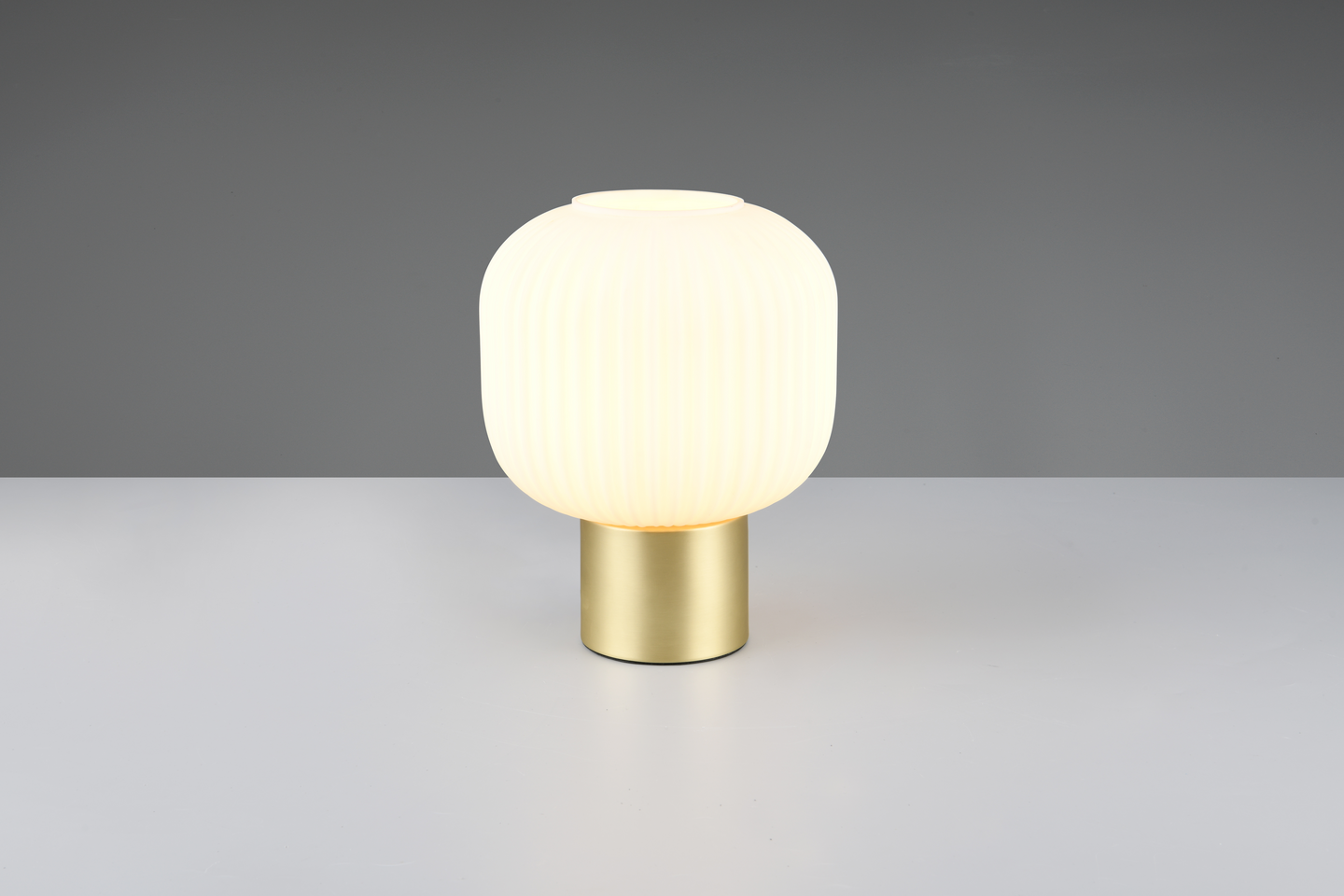 Pöytävalaisin TRIO Diva E27 mattamessinki/valkoinen