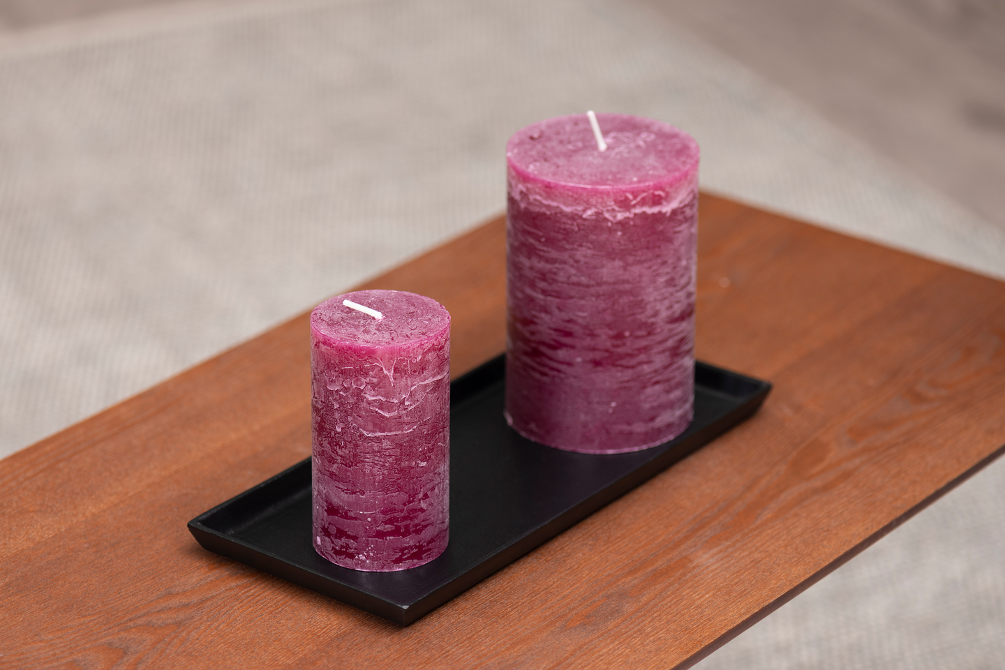 Pöytäkynttilä Fanni K rustiikki 6,8x12cm luumu