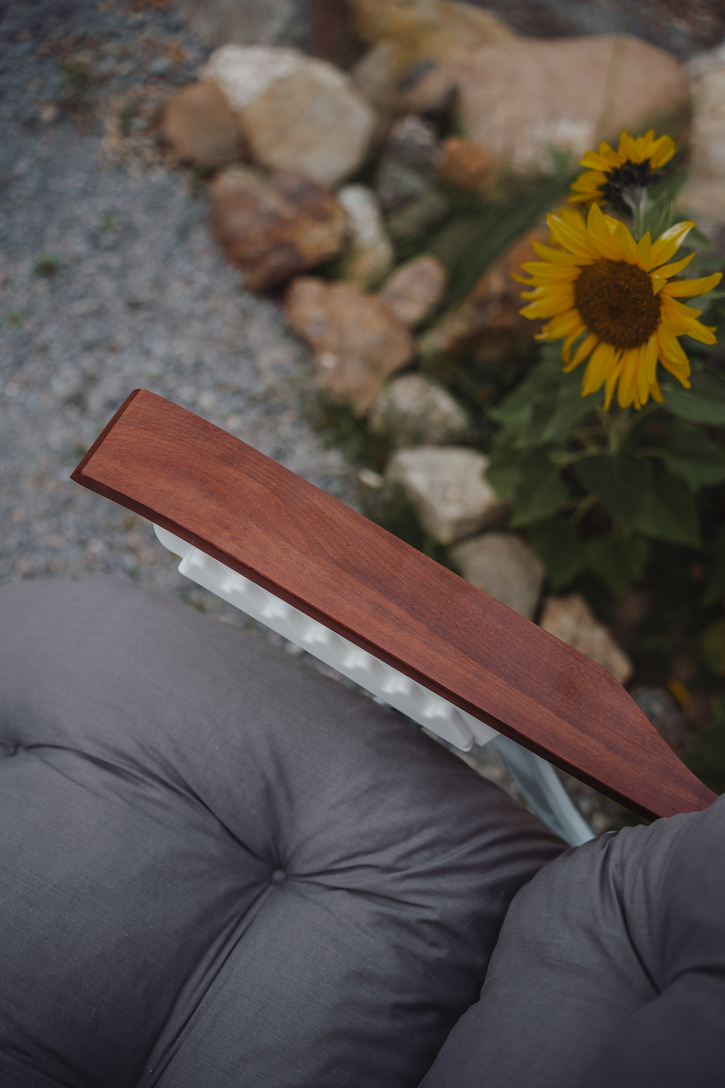 Baden baden -tuoli Varax valkoisella rungolla sis. pehmuste 60B harmaa