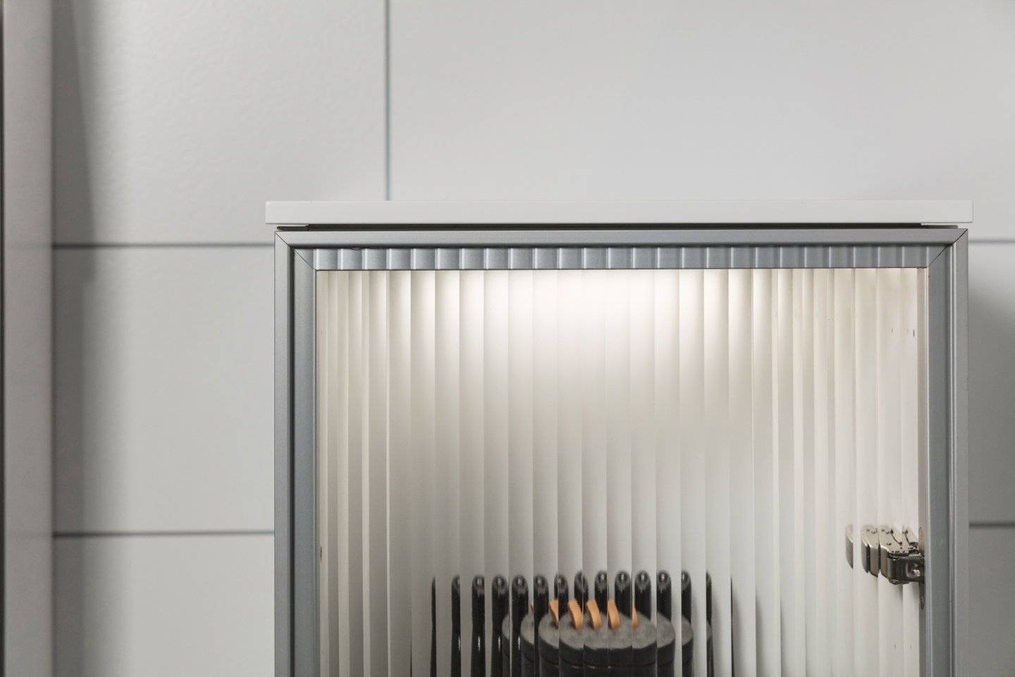 Korkean kaapin runko Svedbergs 120x35x33cm valkoinen 3 hyllyä