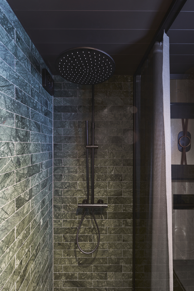 TAKDUSCHPAKET SVEDBERGS STUOR SVART MATT, TERMOSTAT 150CC