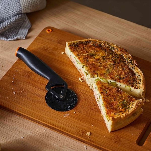 PIZZASKÄRARE FISKARS FUNCTIONAL FORM