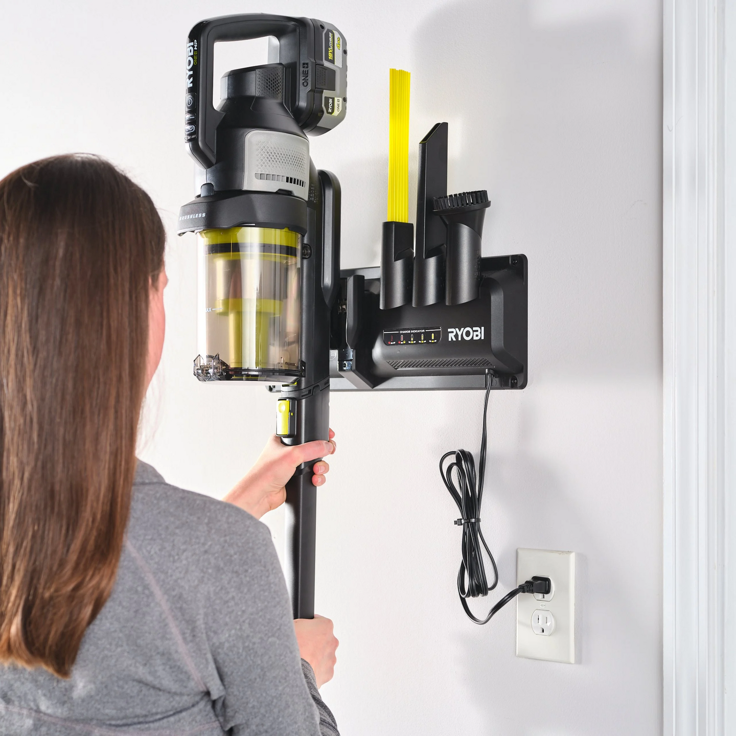 Seinälatausasema RYOBI RC18ASV varsi-imurille RASV18BL