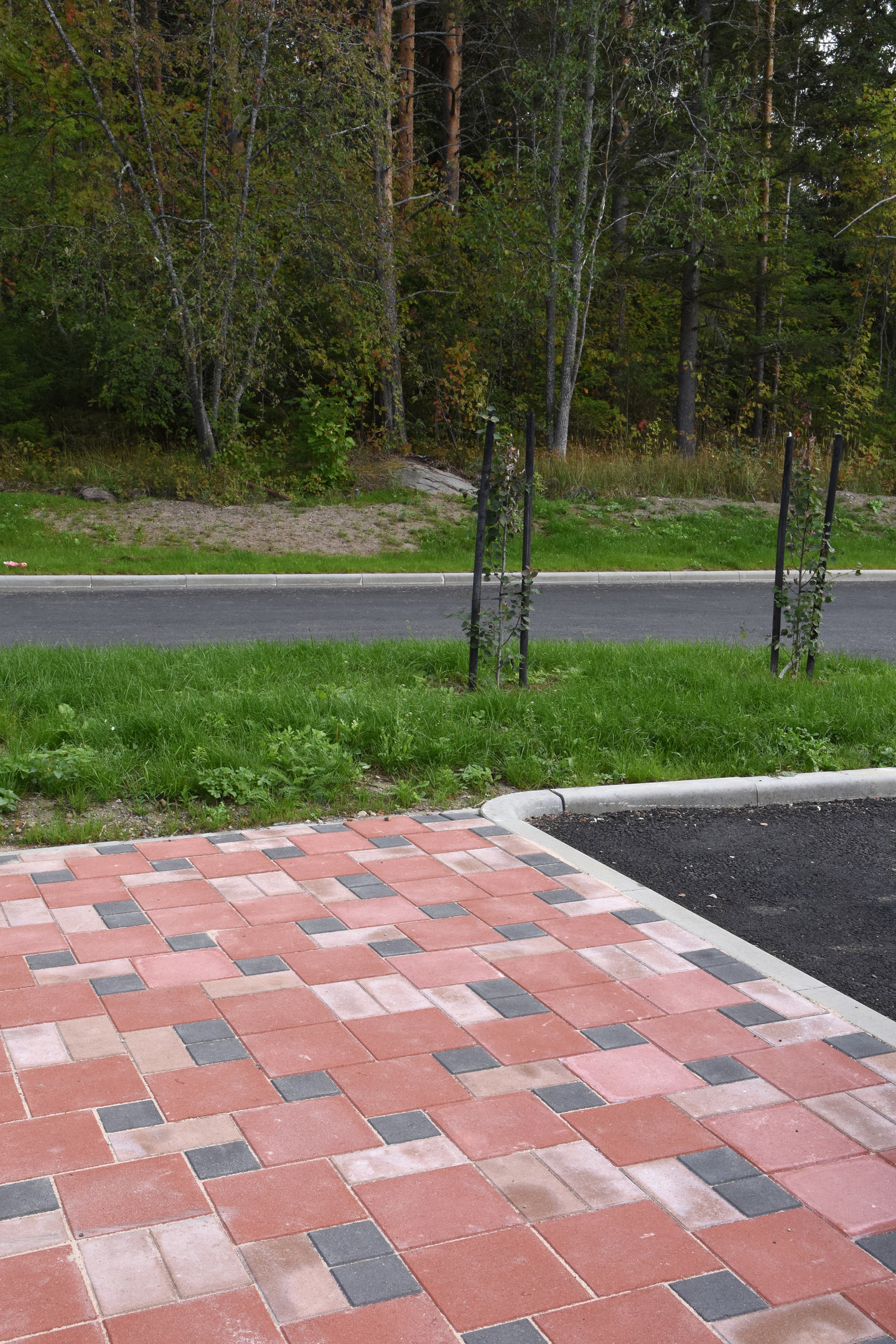 Katukivi Lakka 80 hiekanruskea 278x138x80mm 26kpl/m²