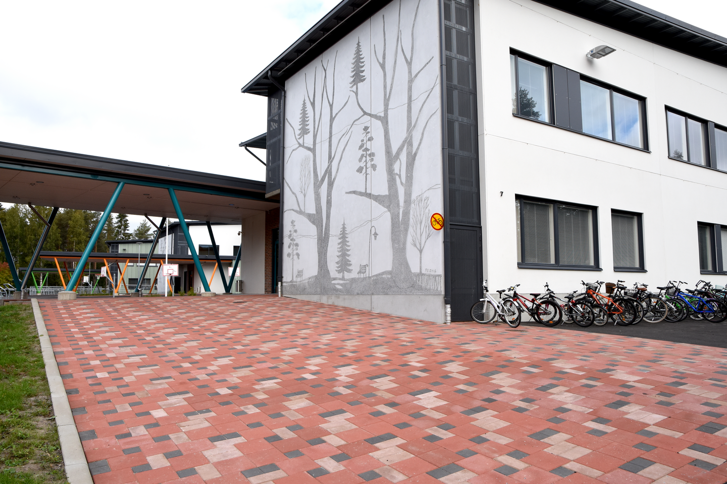 Katukivi Lakka 80 hiekanruskea 278x138x80mm 26kpl/m²