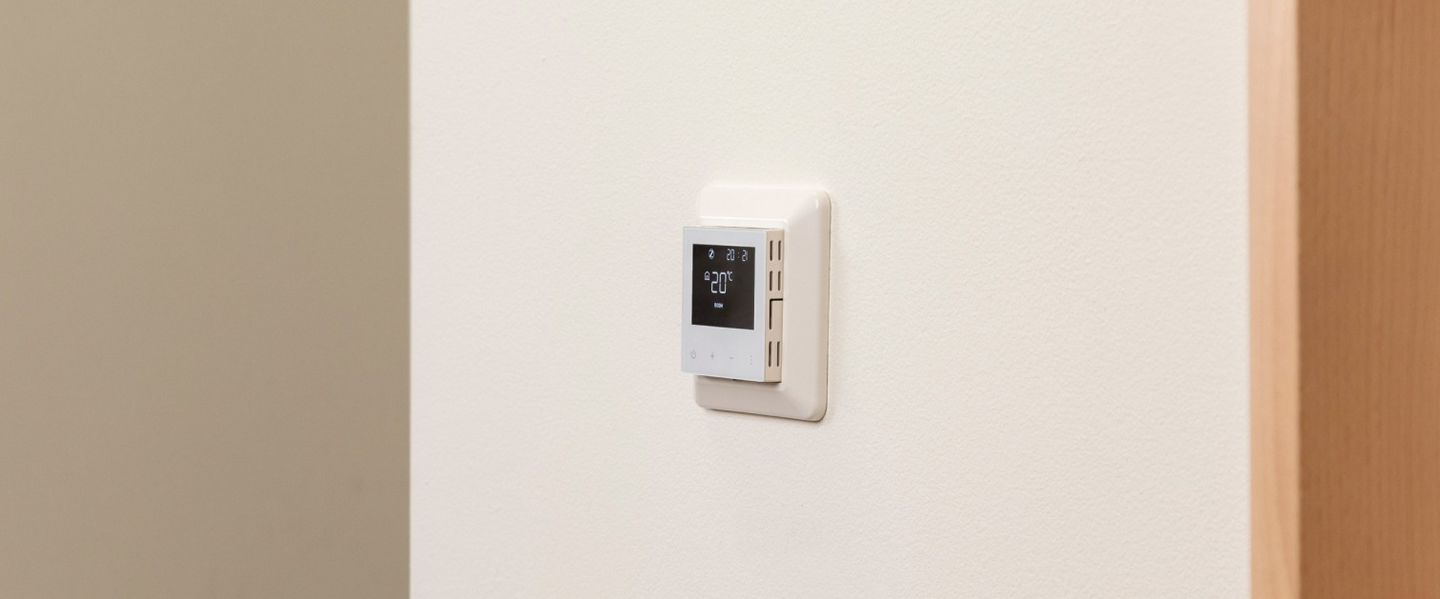 Termostaatti Futurehome älykoti 16A Zigbee 3.0 valkoinen