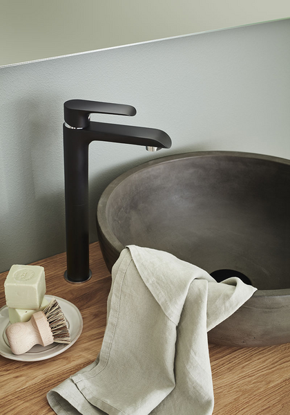 TVÄTTSTÄLLSBLANDARE NORO STUDIO HÖG SVART