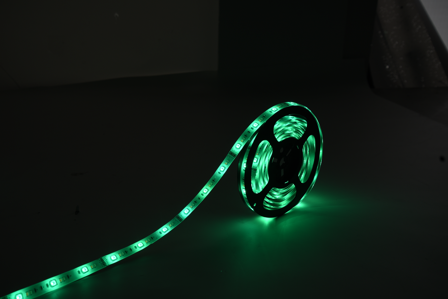 Valonauha Emax Smart Home 6,5W/m RGB+CCT 280lm/m IP20/IP44 Wi-Fi 3m