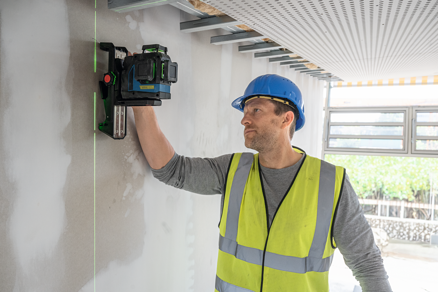 LINJELASER BOSCH GRÖN GLL 12V-100-33, CG/12V/DK