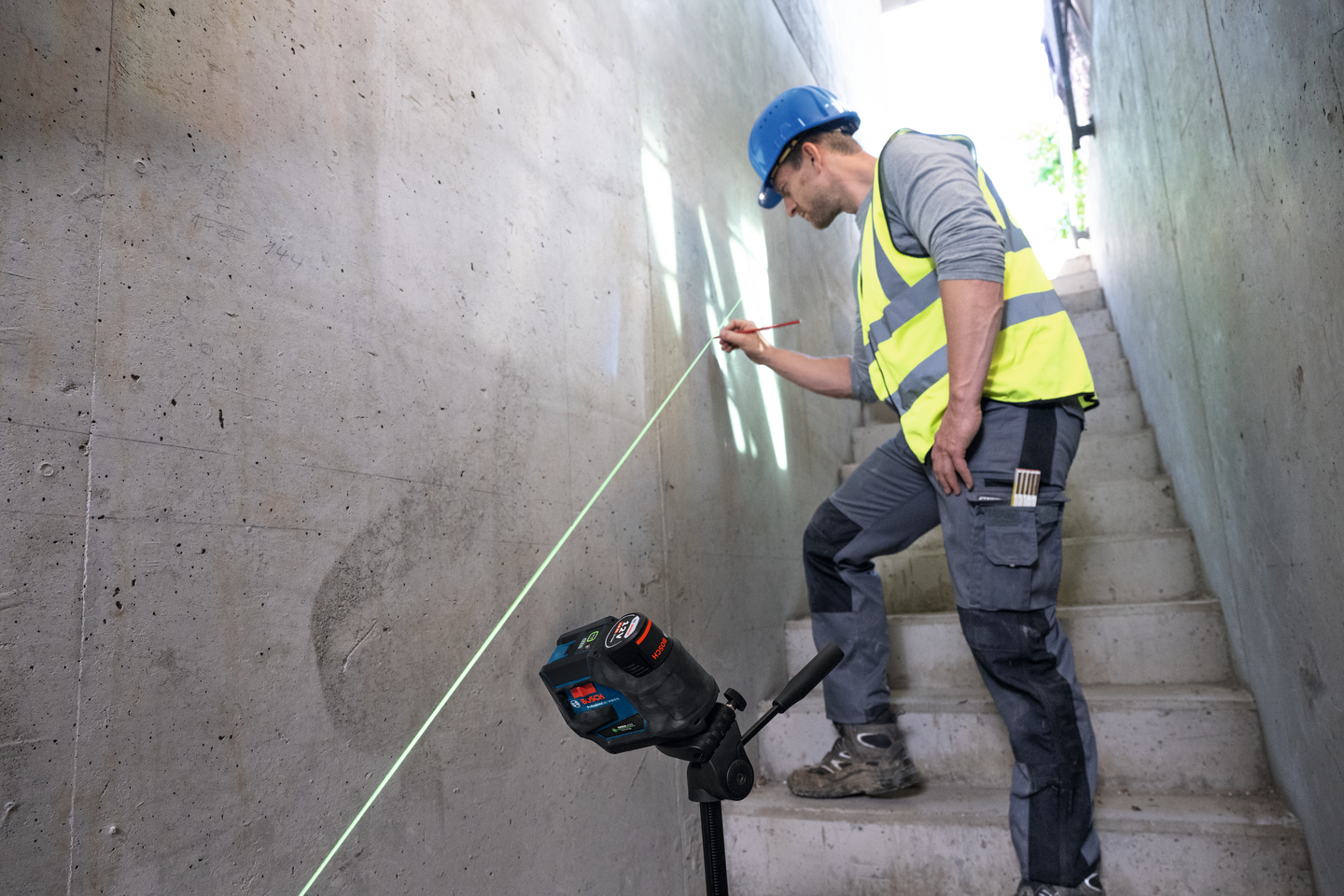 Yhdistelmälaser Bosch GCL 12V-50-22 CG 1x2,0Ah L-Boxx