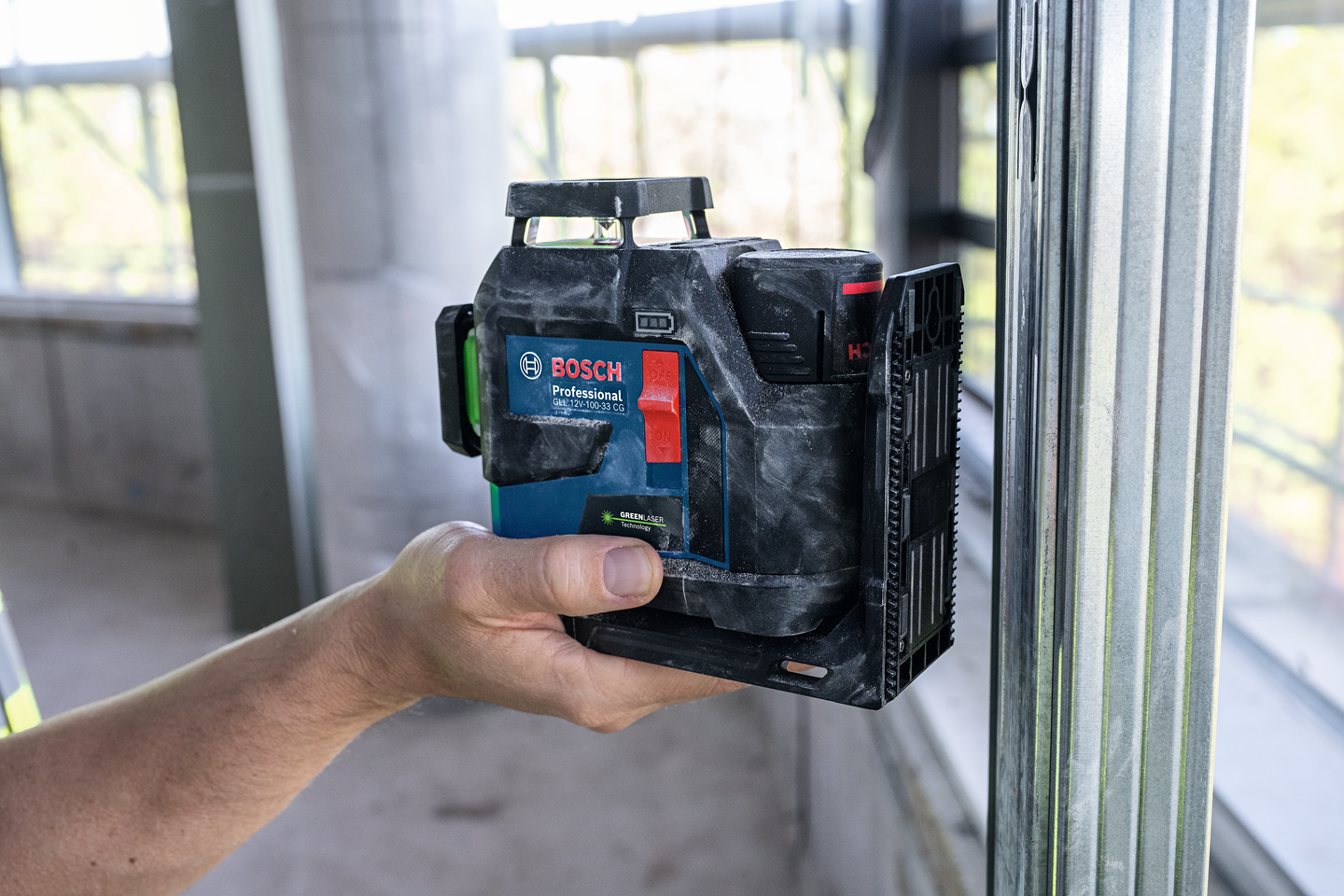 LINJELASER BOSCH GRÖN GLL 12V-100-33, CG/12V/DK