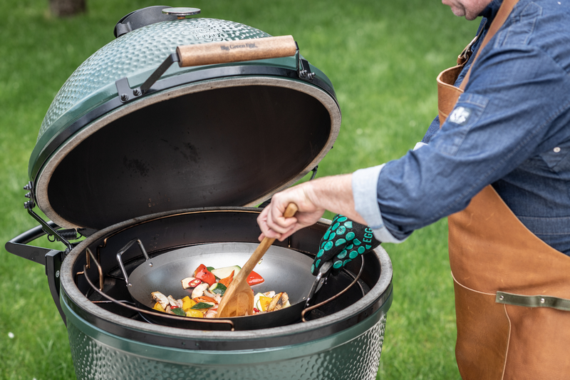 Hiiliteräswokki + bambulasta Big Green Egg pyöreä