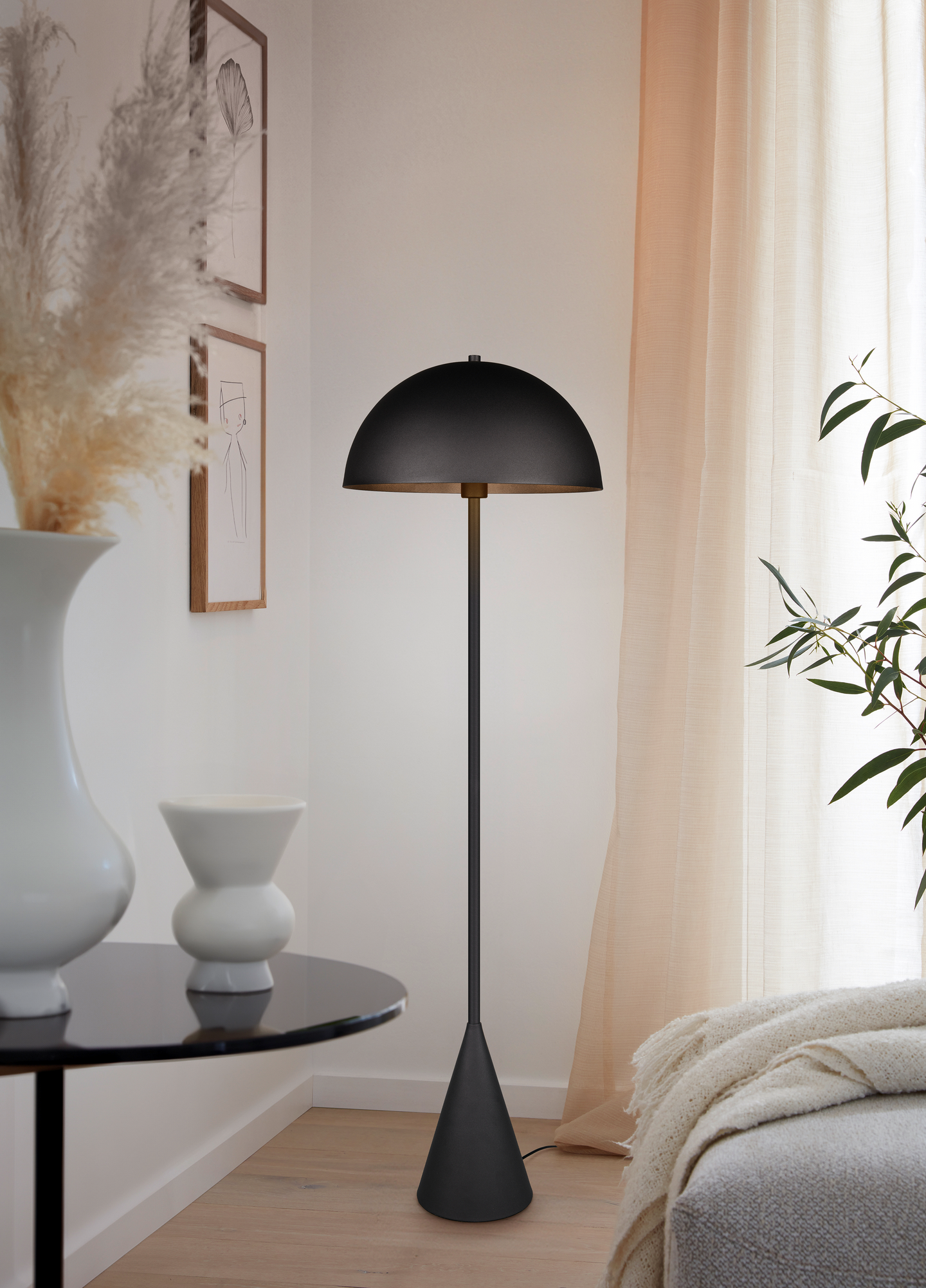 Lattiavalaisin TRIO Alfie E27 mattamusta