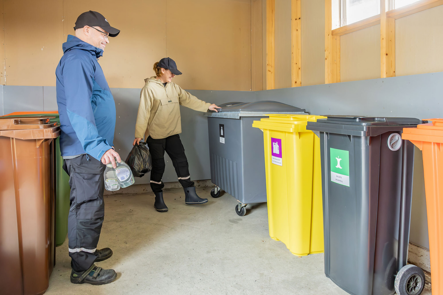 Biojäteastia Helesi 240 harmaa säädettävällä tuuletuksella