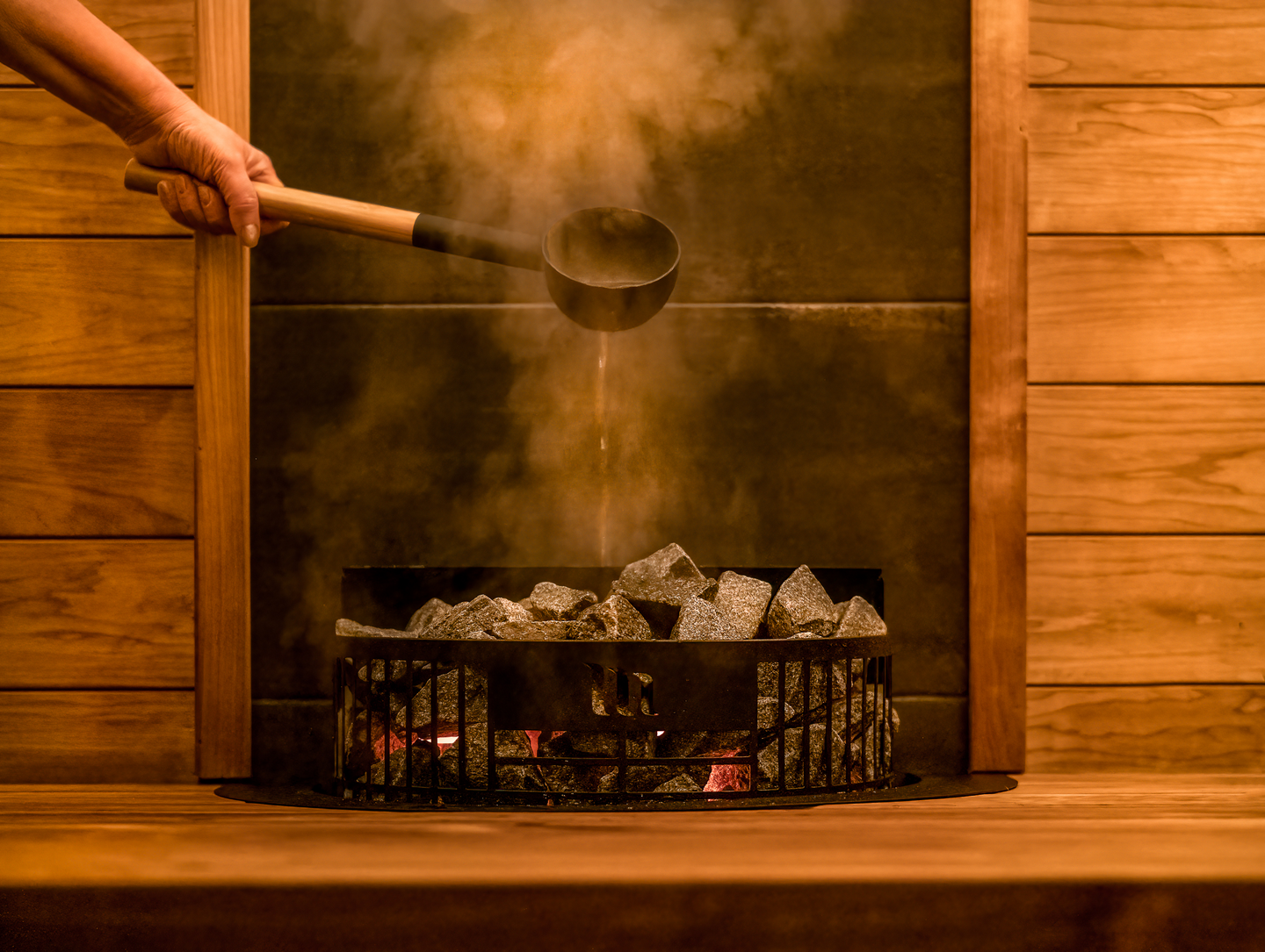 Sähkökiuas Mondex Teno E2 6,6kW musta