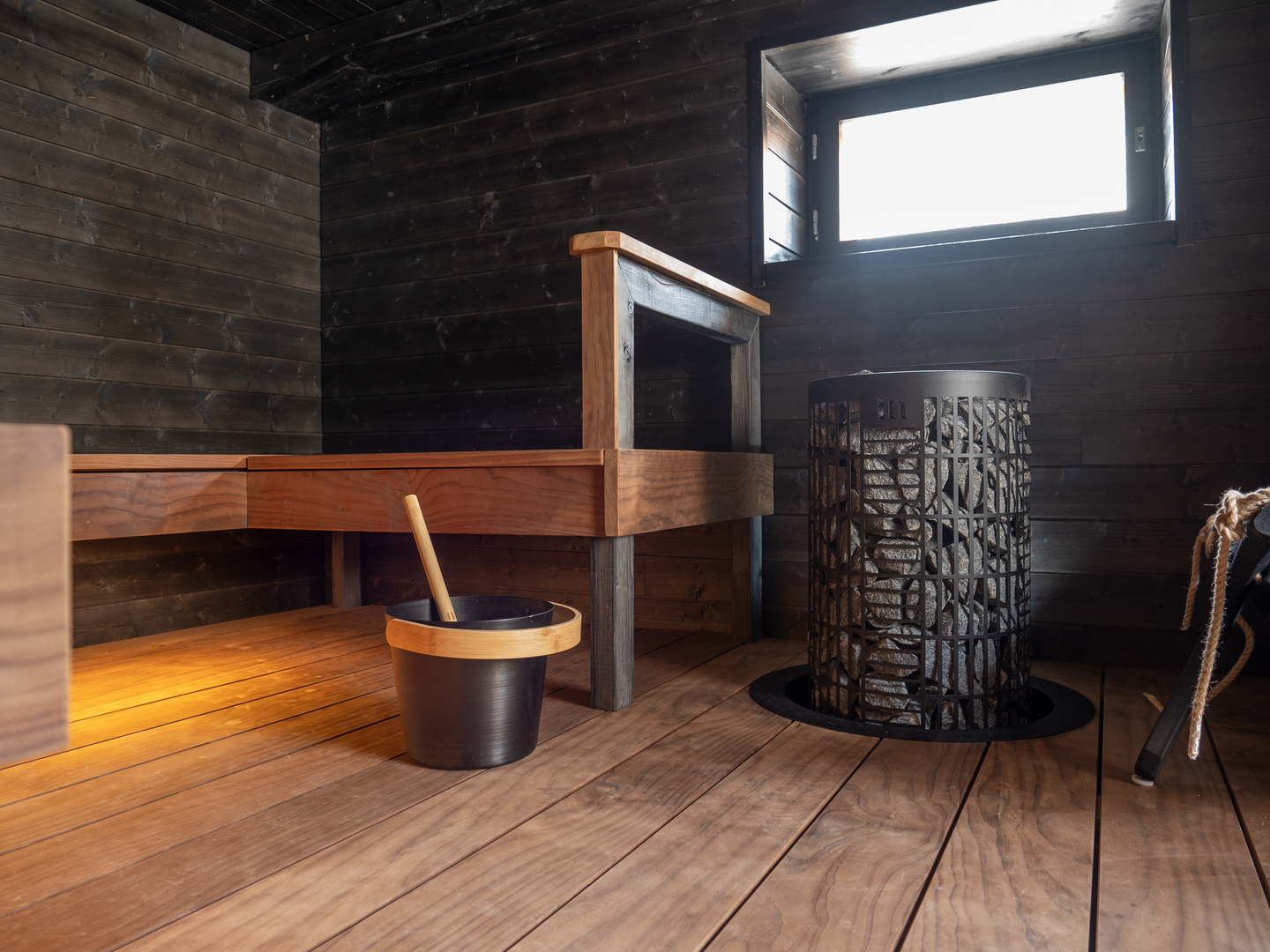 Sähkökiuas Mondex Tahko E2 10,5kW musta