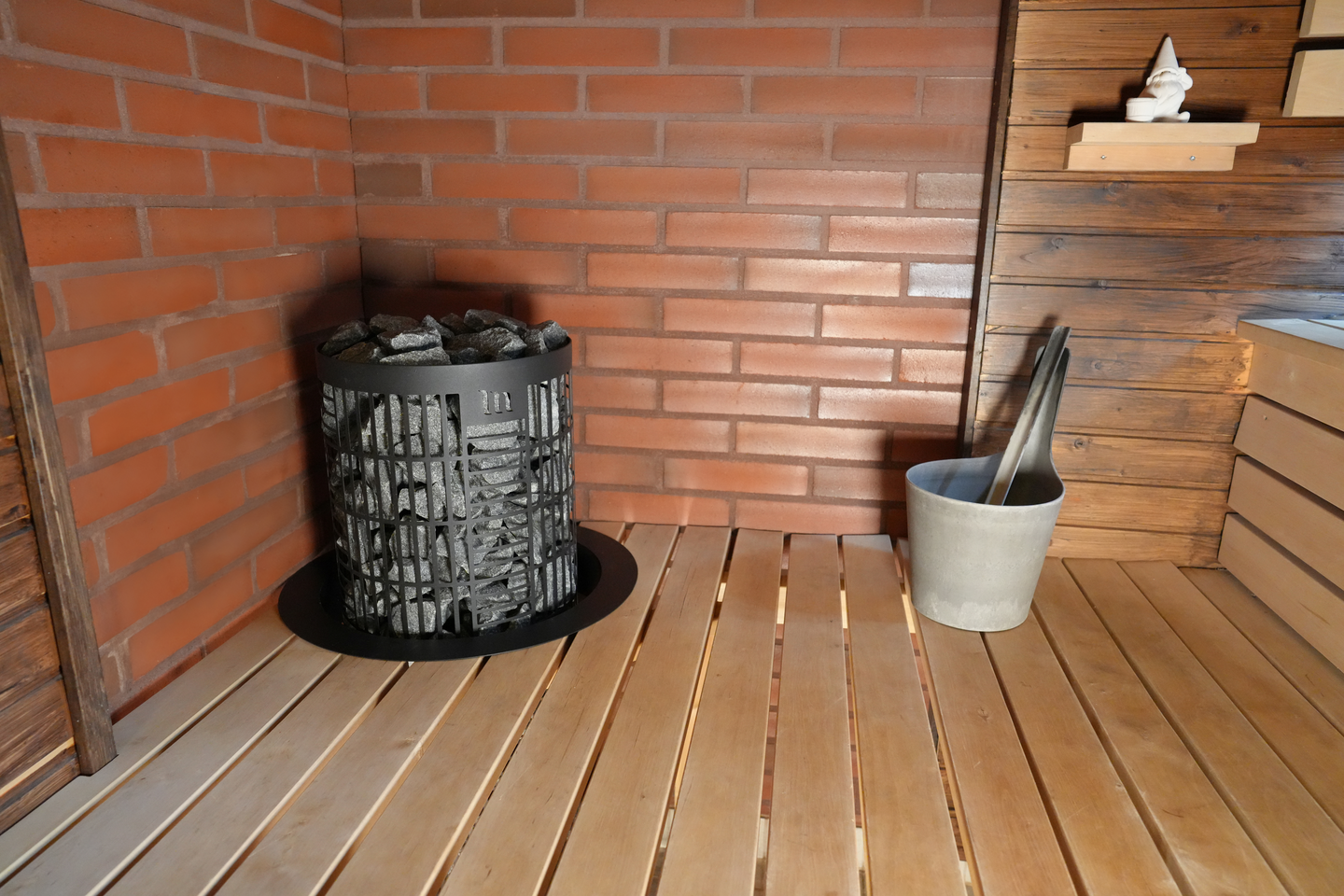 Sähkökiuas Mondex Tahko E2 10,5kW musta