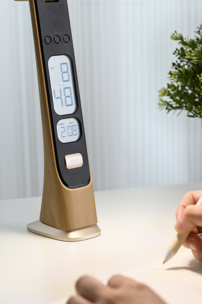 Pöytävalaisin Focuslight Smart led ladattava 5W  puu musta