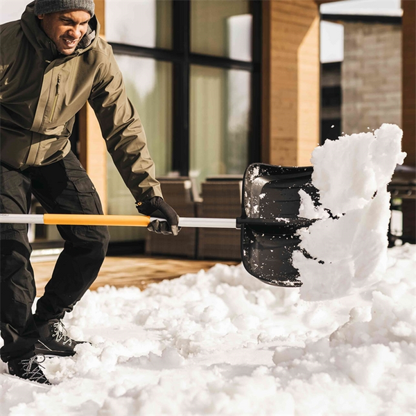 SNÖRAKA FISKARS X-SERIES