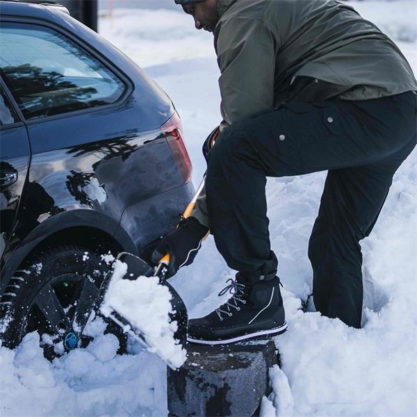 BILSNÖSKYFFEL FISKARS X-SERIES