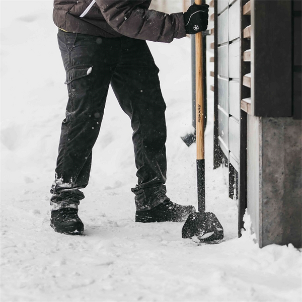 IS OCH BARKJÄRN FISKARS