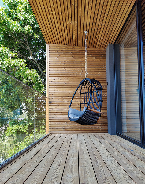 Terassilauta Luna Profix 2 SHP 26x140x5100 harjattu lämpökäsitelty kuusi