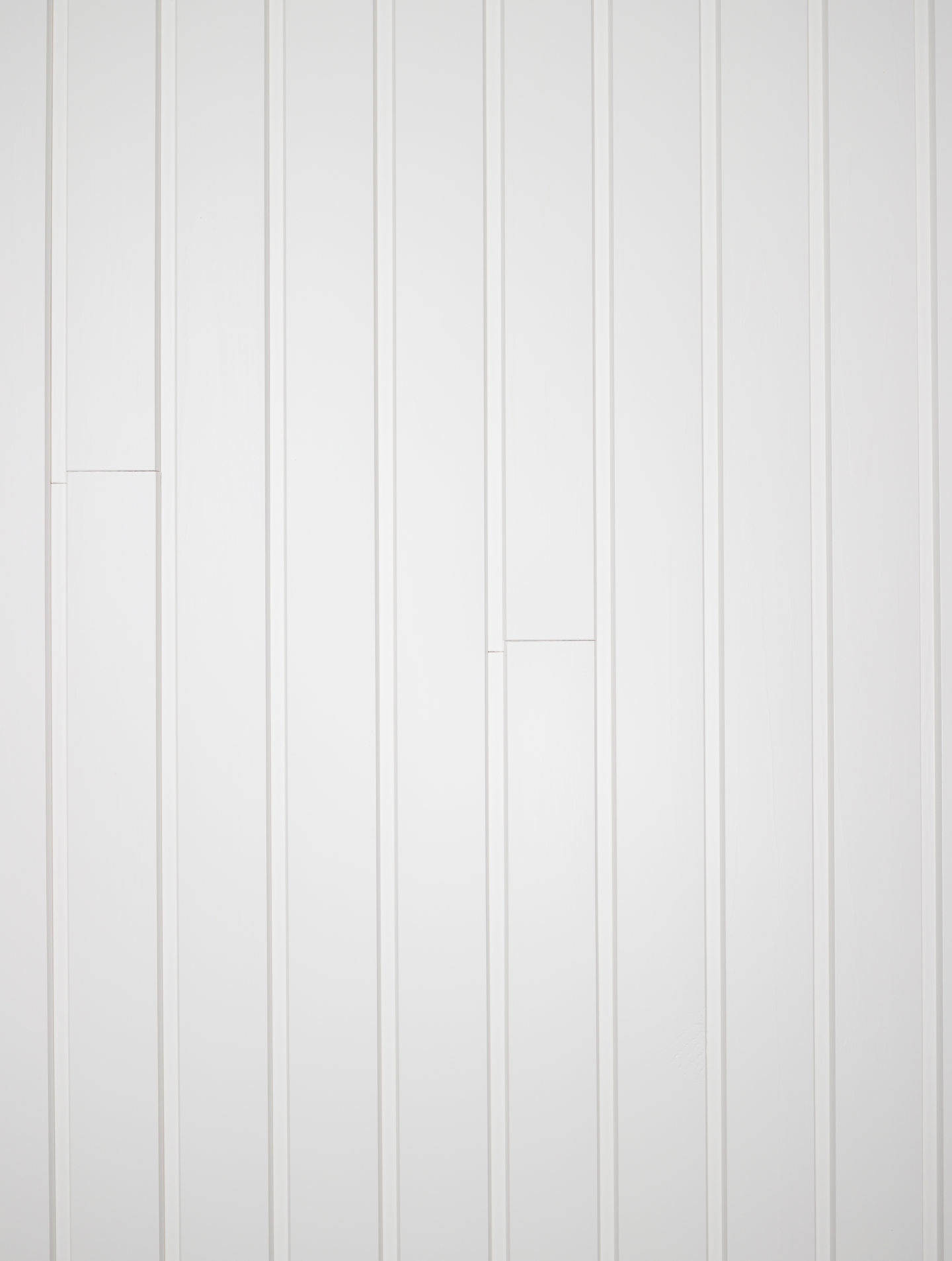 Sisustuspaneeli 15x95x2980 STV päätypontattu mänty valkoinen