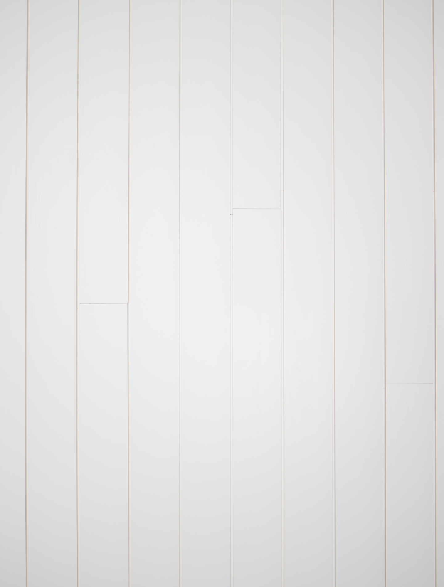 Sisustuspaneeli Saga 15x95x4480 STS 4 mänty päätypontattu valkoinen