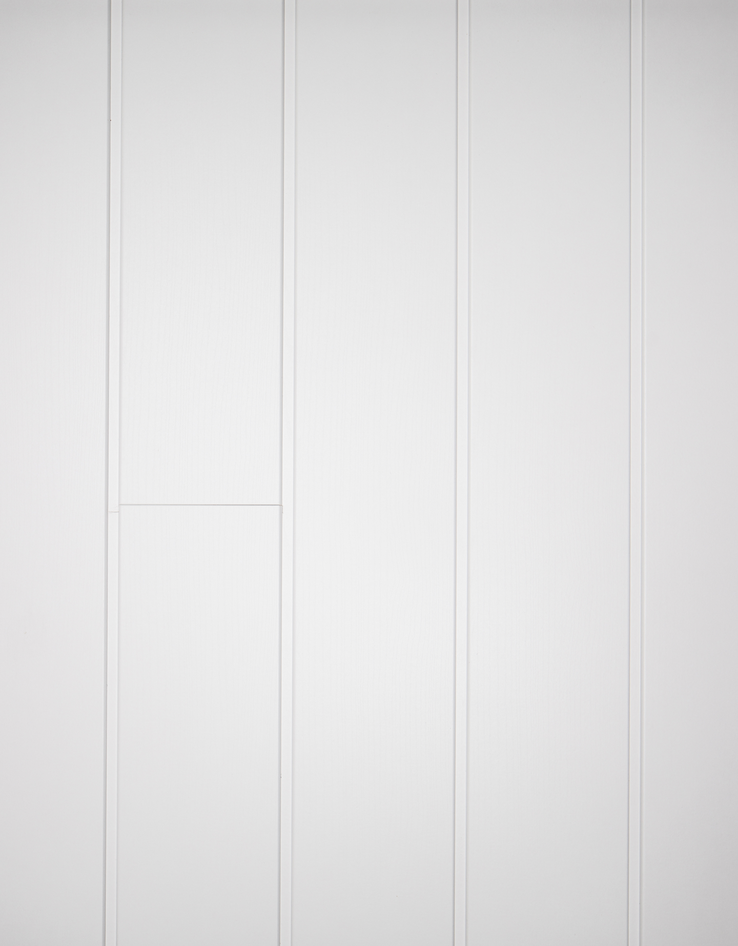 Sisustuspaneeli 10x180x2780 STP päätypontattu MDF valkoinen puunsyykuvio