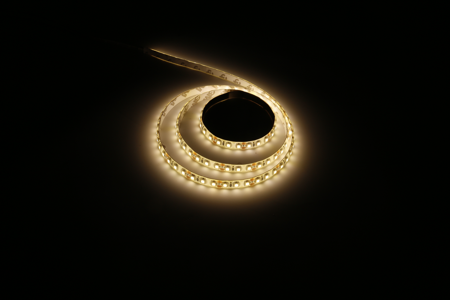 Valonauha Led Energie 9,6W 450lm 3000K IP20/IP44 1m muuntajalla