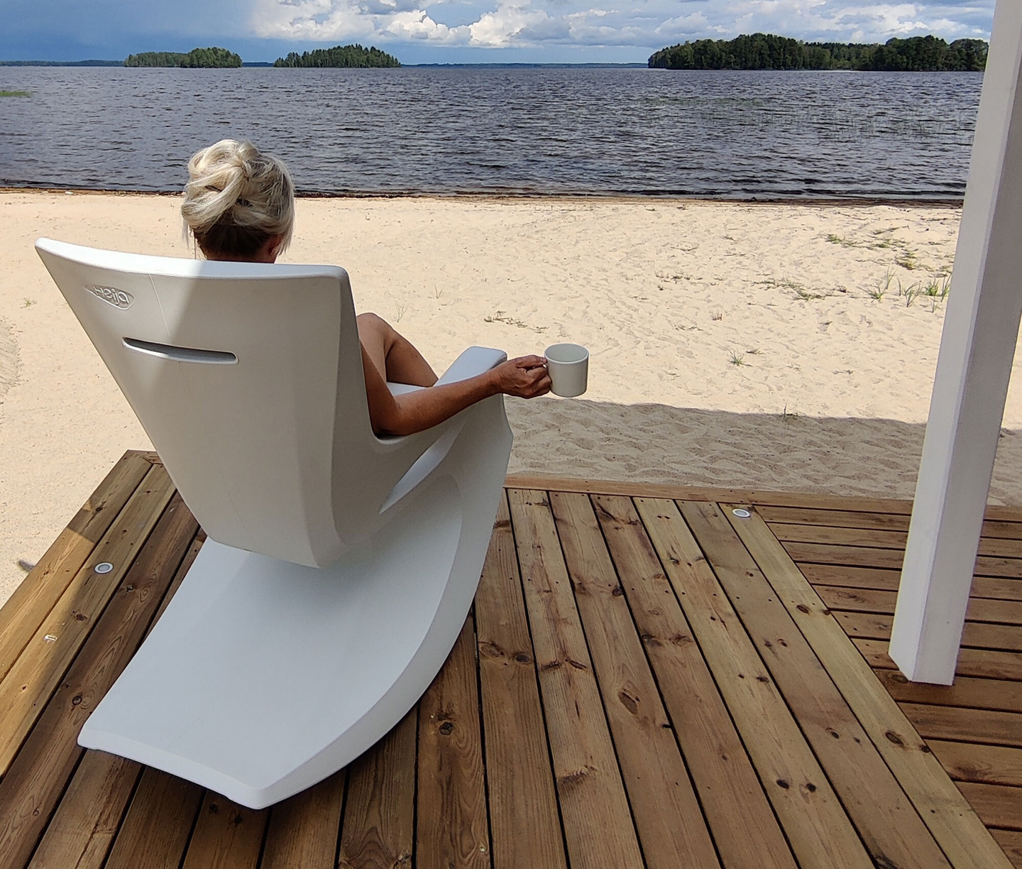 Keinutuoli Heija Usva vaaleanharmaa