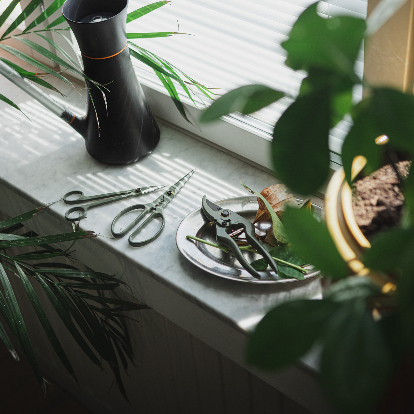 Leikkaus setti Fiskars 3-os viherkasveille+teline