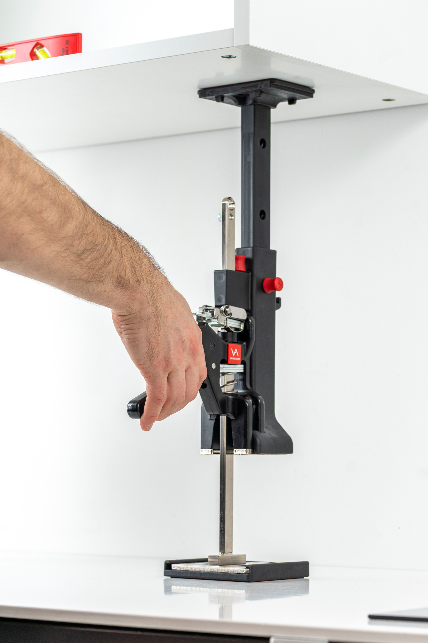 Asennussarja Viking Arm Cabinet Installation