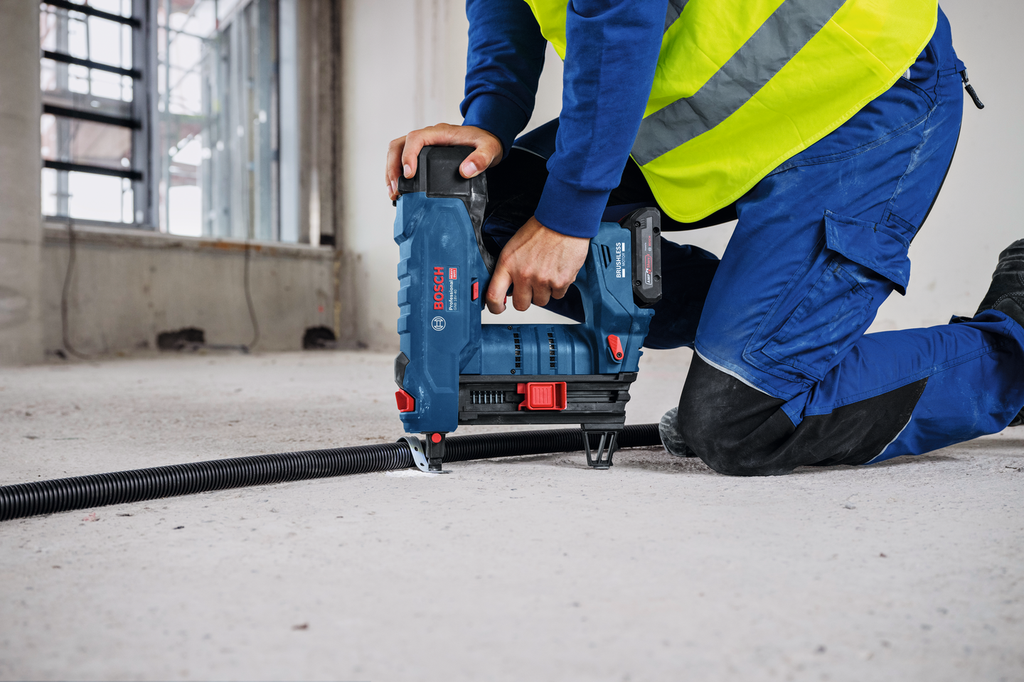 Betoninaulain Bosch GNB 18V-40 2x4,0Ah XL-Boxx