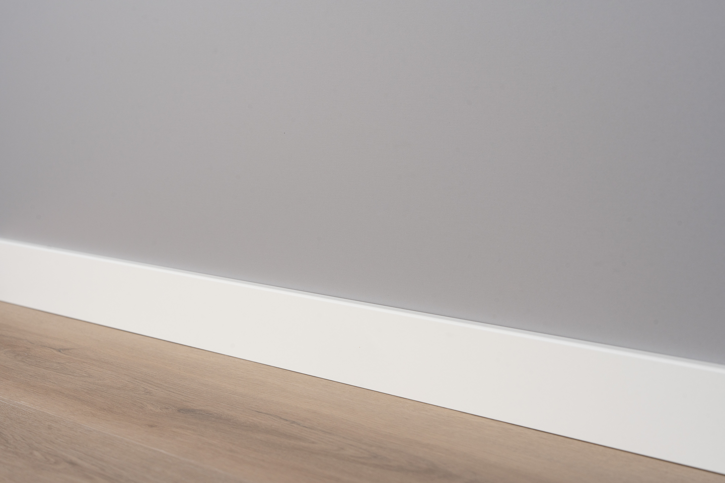 Jalkalista Cello 12x58x3300mm MDF valkoinen 30500