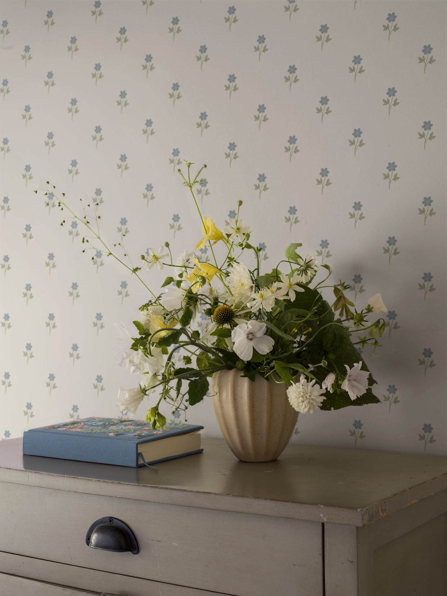 Kuitutapetti Boråstapeter Österlen 6974 Anemone 10,05m
