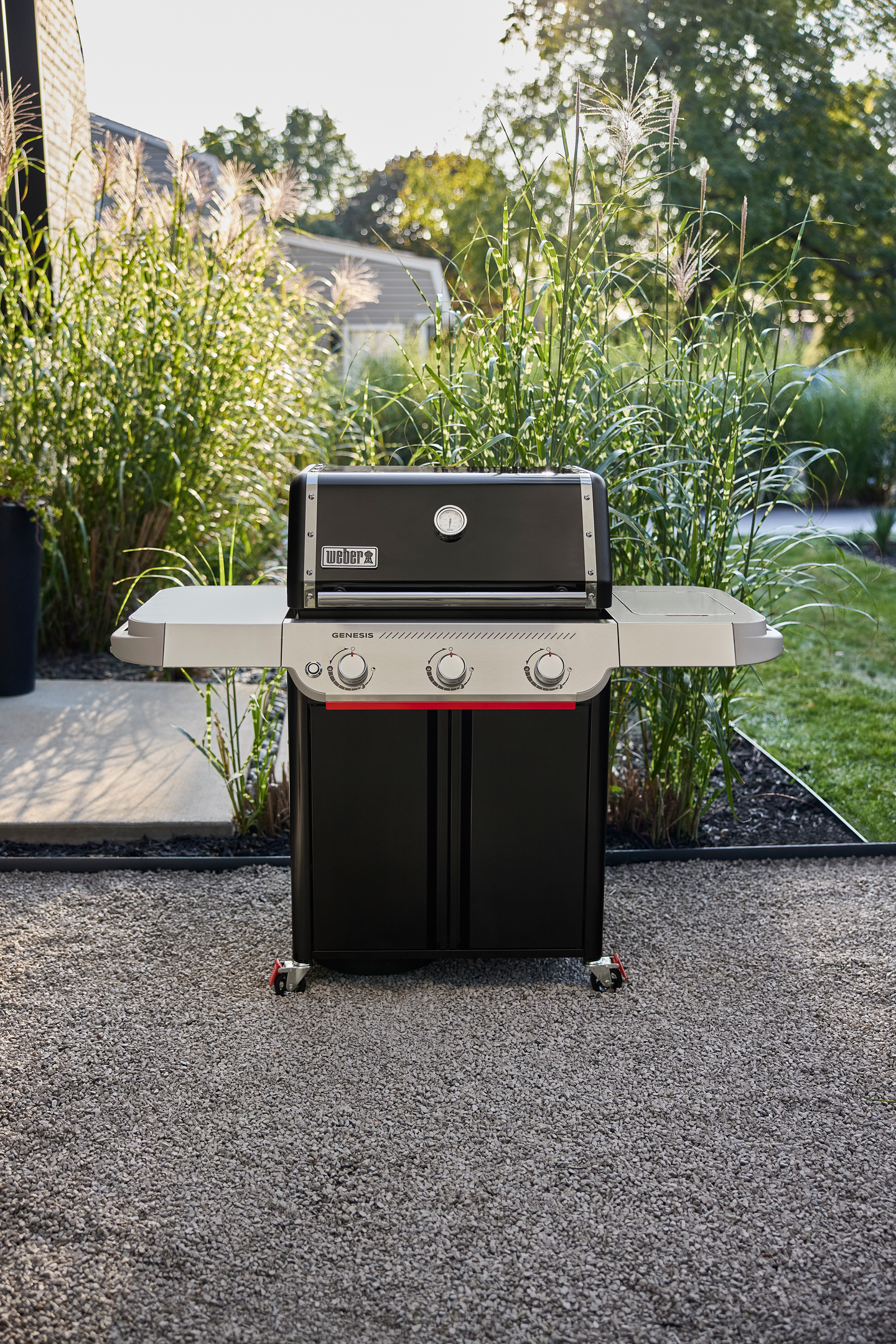 Kaasugrilli Weber Genesis E-315W