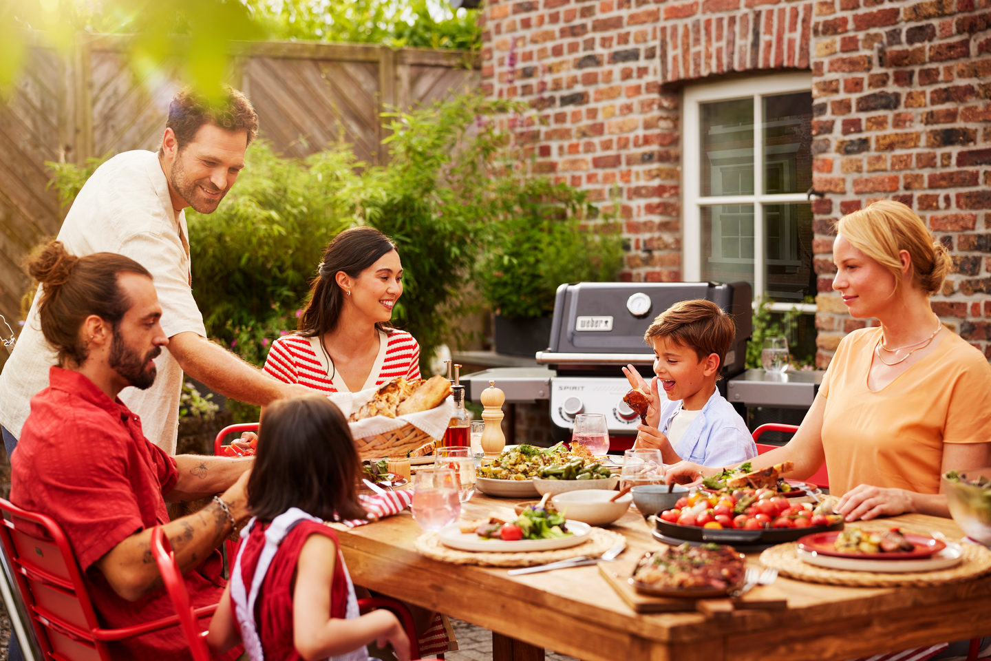 Kaasugrilli Weber Spirit E-325