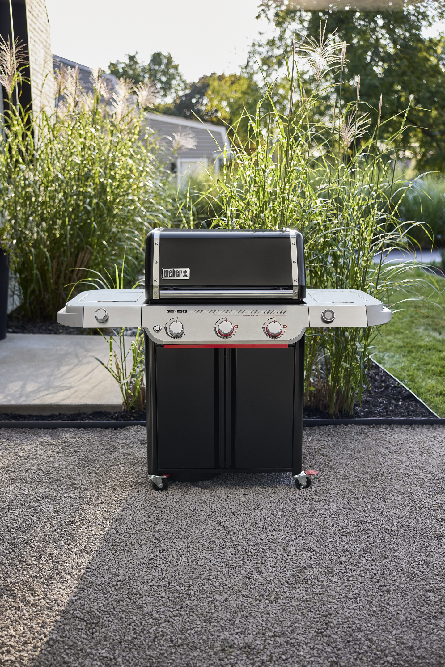 Kaasugrilli Weber Genesis E-335W